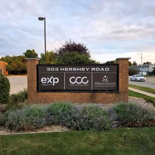 Custom marquee pylon sign